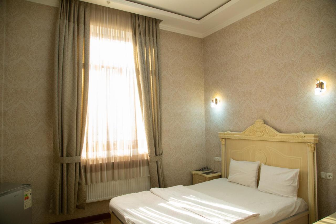 Buyuk Ipak Yo'Li Hotel Наманган Екстер'єр фото