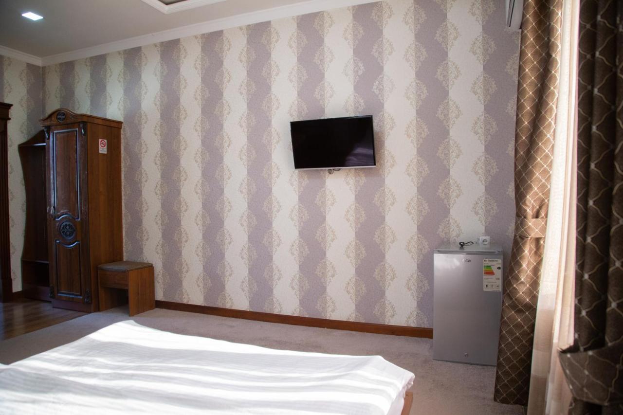Buyuk Ipak Yo'Li Hotel Наманган Екстер'єр фото